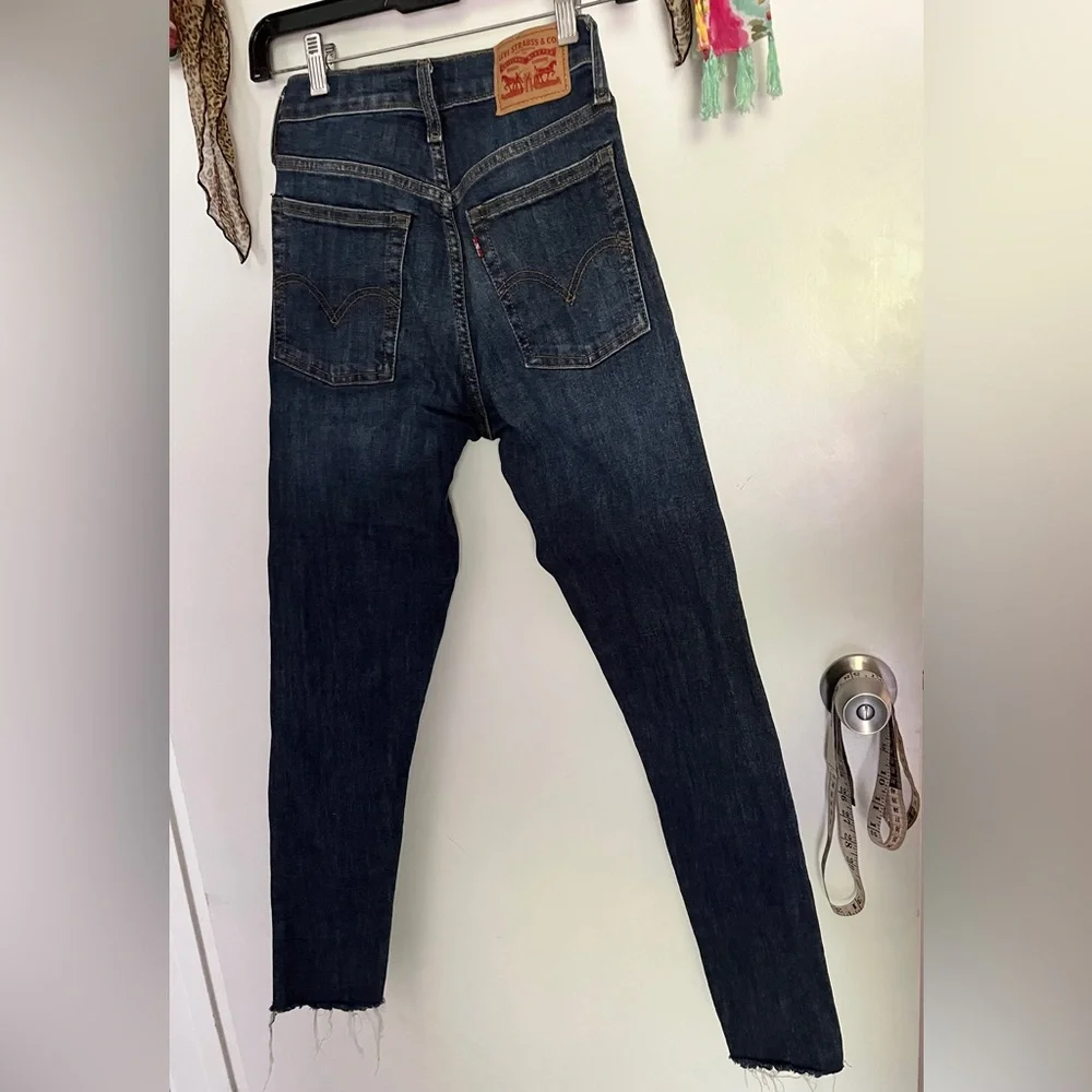 🤩👖 Levi’s Wedgie Skinny 25 women’s dark wash jeans worn once 👖🤩 denim - Picture 6 of 10